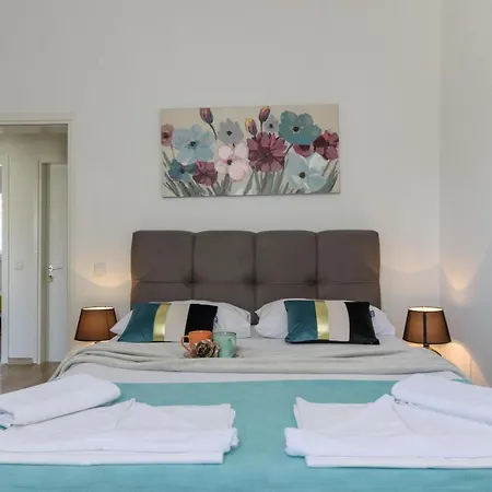 Apartment Sanda - With Pool