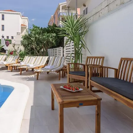 Sanda - With Pool Trogir
