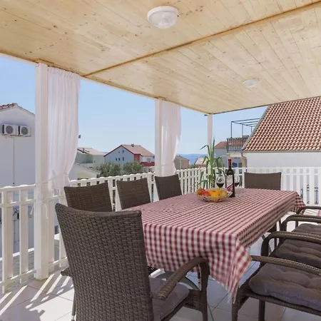Apartman Sanda - With Pool