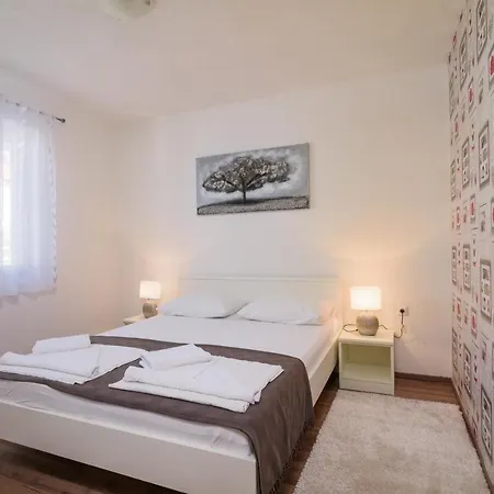 Apartman Sanda - With Pool *